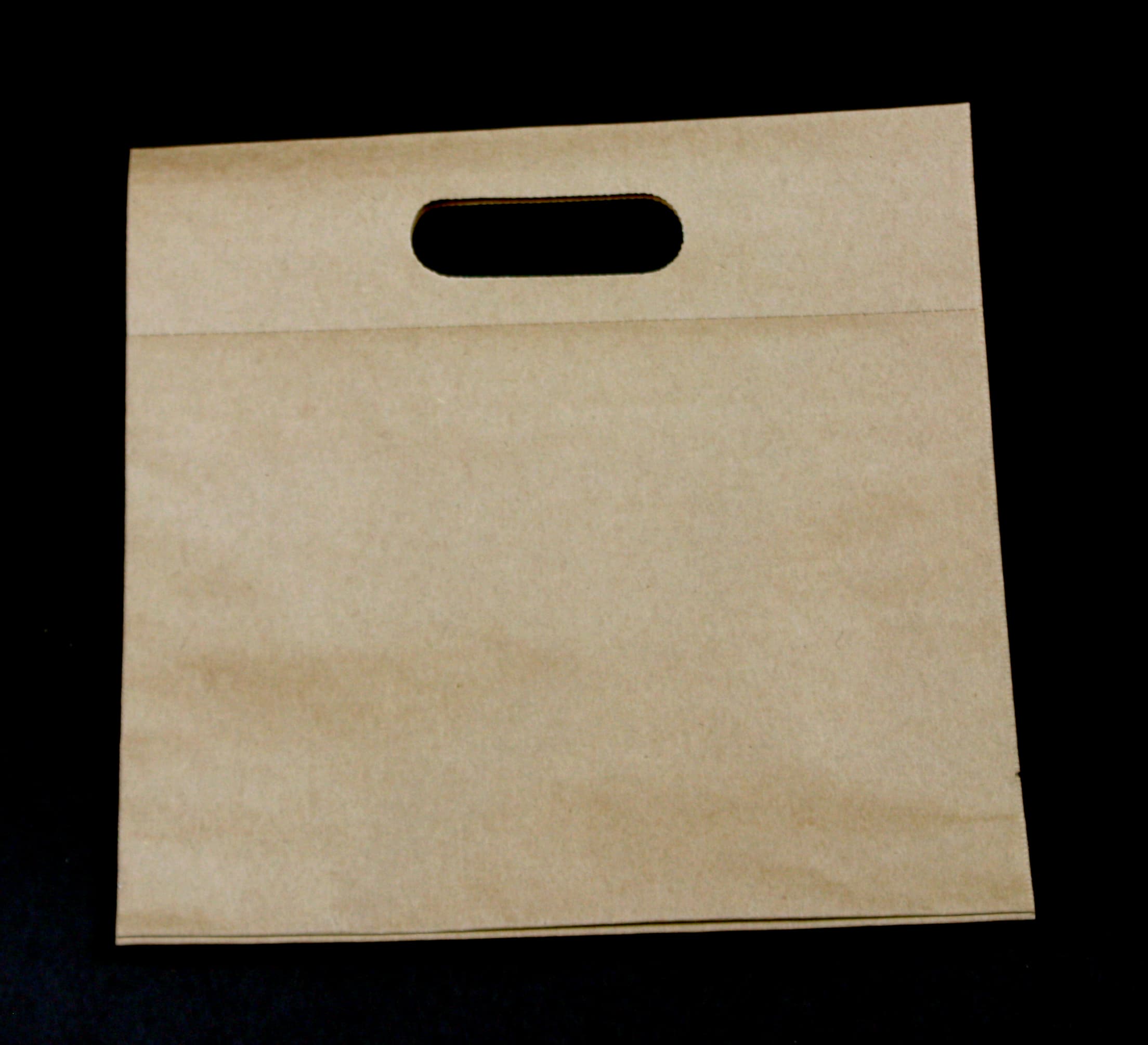 Papírová taška hnědá s průhmatem 25×6×25 cm